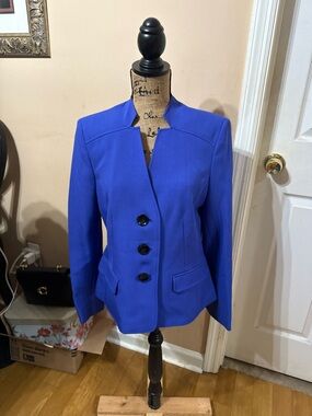 Women's Royal Blue Tailored Three-Button Blazer Jacket